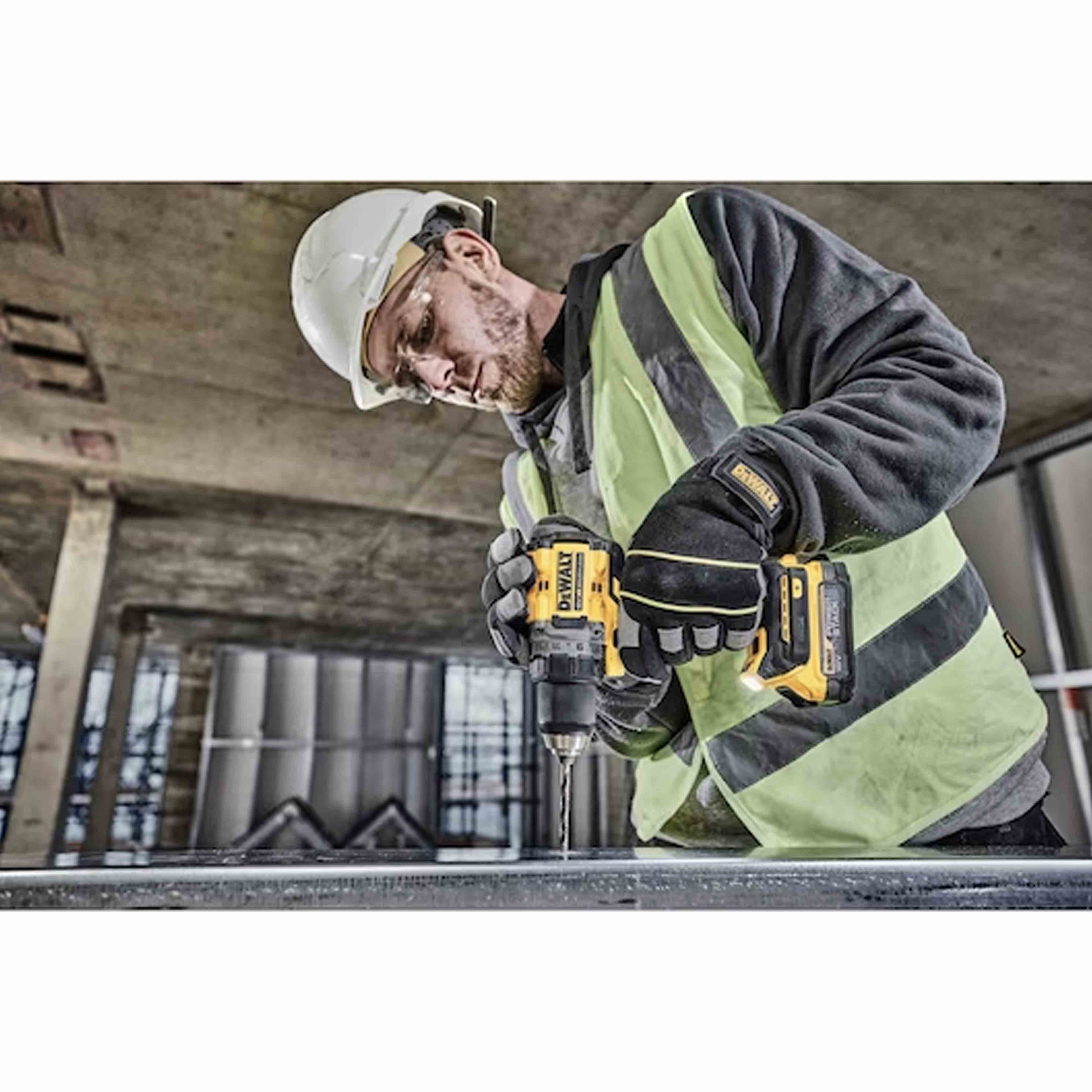 Compact 2-Speed XR 18V BRUSHLESS Drill Driver - 2 x POWERSTACK Compact in TSTACK CASE and ACCESSORIES - DeWALT - DCD800E2T-QW Compact 2-Speed XR 18V BRUSHLESS Drill Driver - 2 x POWERSTACK Compact in TSTACK CASE and ACCESSORIES - DeWALT - DCD800E2T-QW